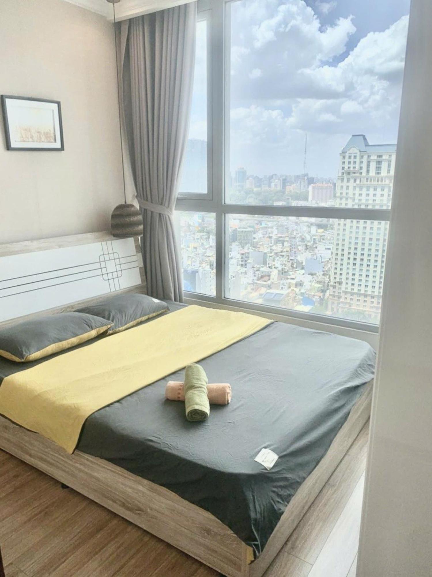 Central Apartments - Vinhomes Central Park, Landmark 81 Area & Ice Skating Rink Ho Chi Minh-staden Exteriör bild